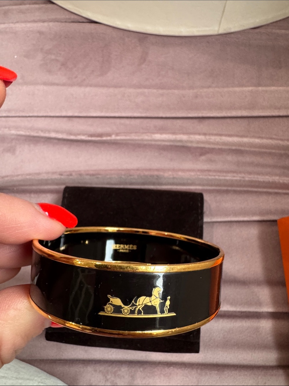 Hermès Enamel Bangle in Dark Brown with Gold Trim - Picture 4 of 6